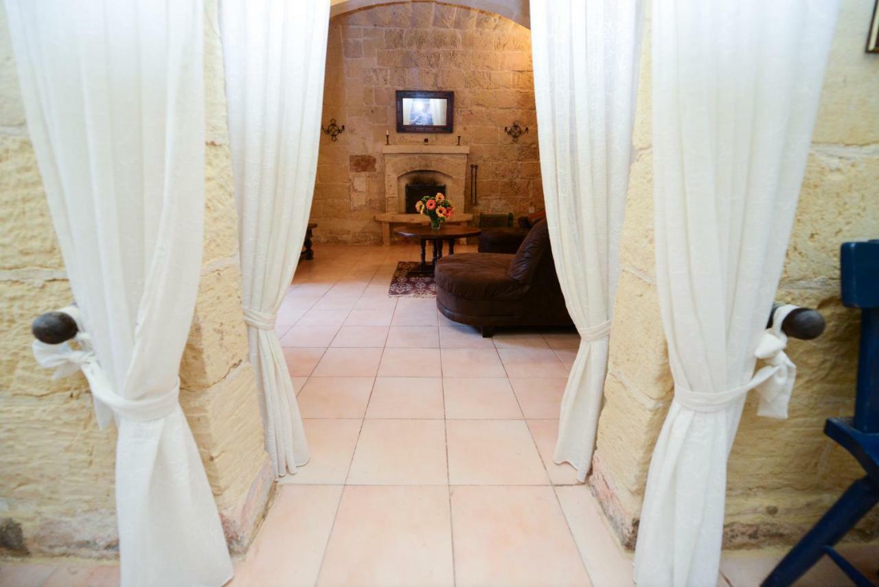 Tal-Masklu Farmhouse Gharb  Exterior photo